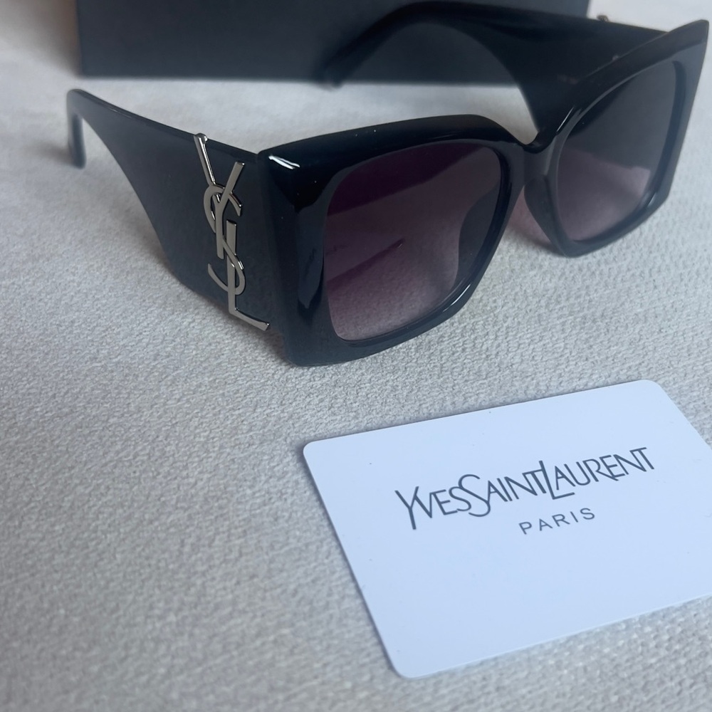 RARE Saint Laurent Black Acetate Square Sunglasses with SILVER YSL Logo